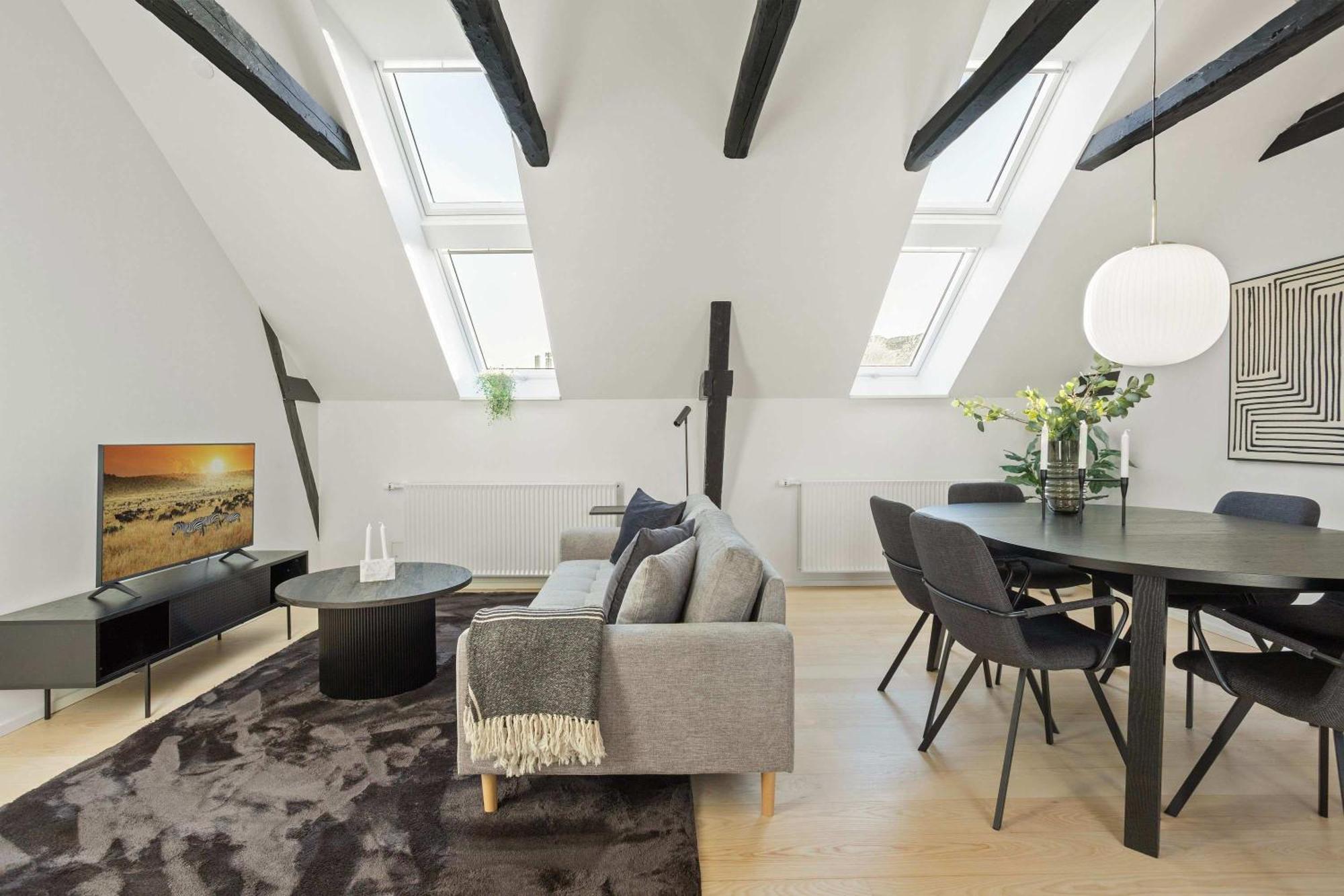 Authentic Midtown Apartment